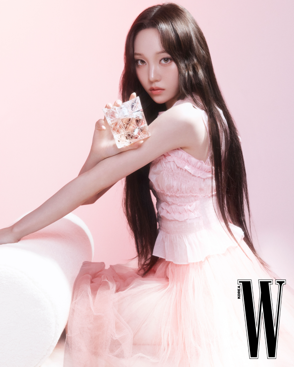 ▲이세이미야케(ISSEY MIYAKE) 영서 화보