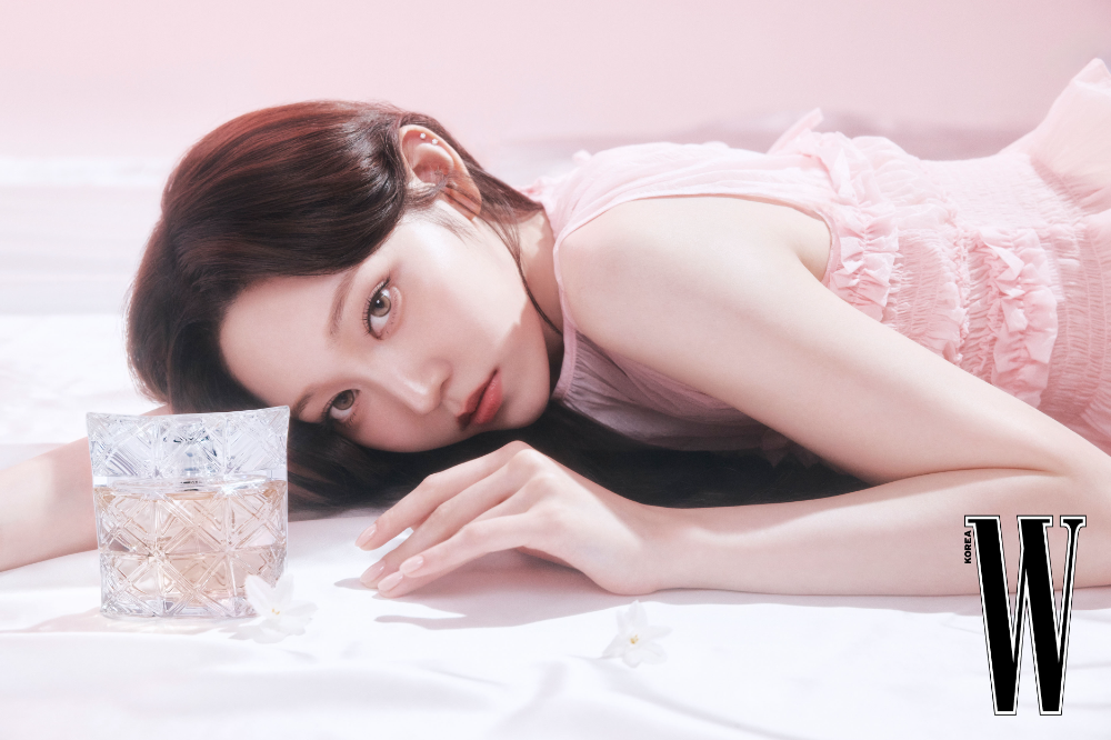 이세이 미야케, 영서와 여성 향수 신작 화보 공개