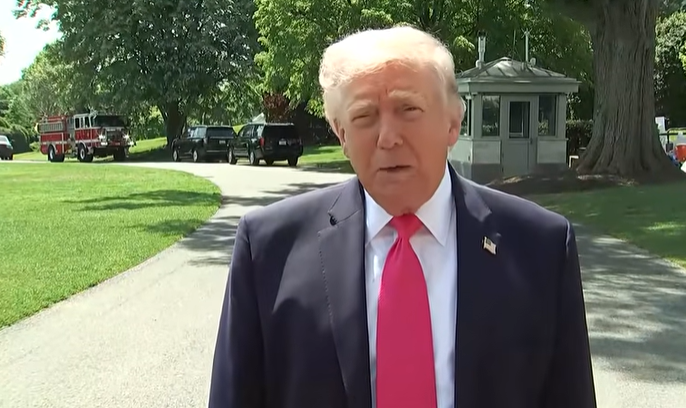 (상보) 트럼프 "바로 금리 내려야"...‘기다려야 한다’는 베선트 주장 반박