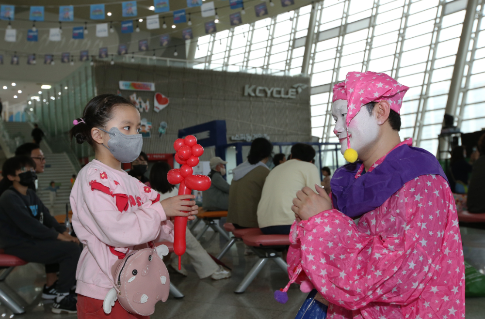 광명스피돔에서는 어린이날 행사와 함께 ‘서울올림픽기념 어린이 바둑대회‘도 함께 열린다.