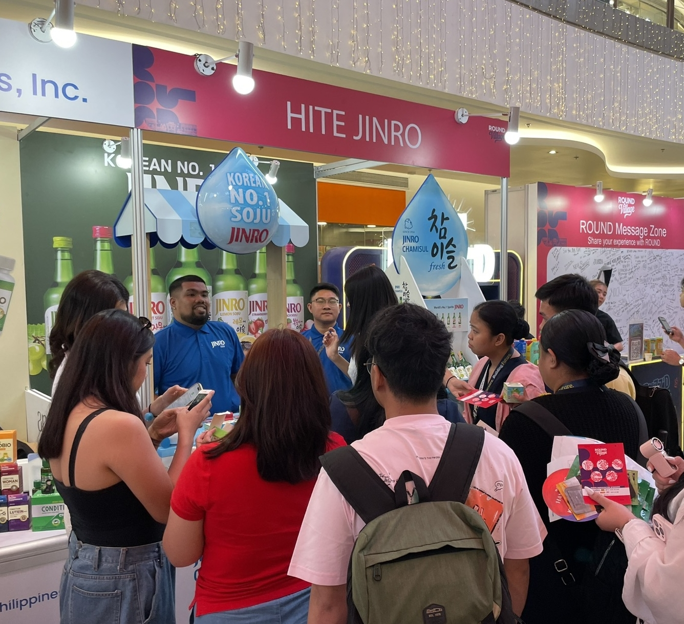 필리핀 마닐라 게이트웨이 몰(Gateway Mall) 진로(JINRO) 브랜드 부스