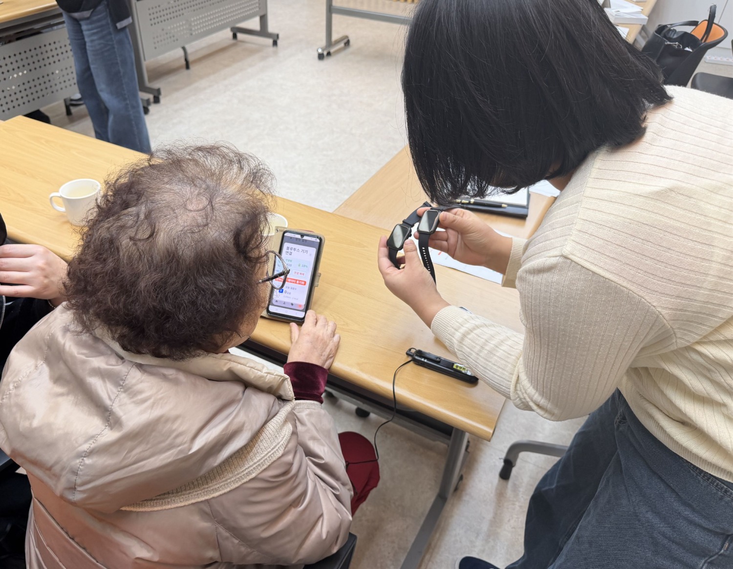 스마트워치로 인지·신체 건강 통합 돌봄