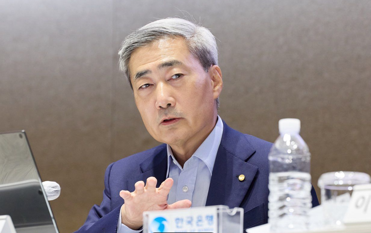 사진: 17일 물가 리스크를 강조하고 있는 신현송 한은 총재, 출처: 한은