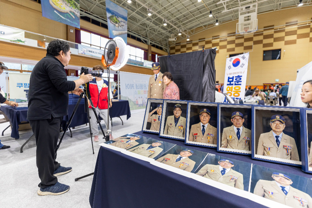 쿠팡, 영덕서 국가유공자 위한 '온동네 케어' 펼쳐…무료 건강검진 누적 1,400명 돌파