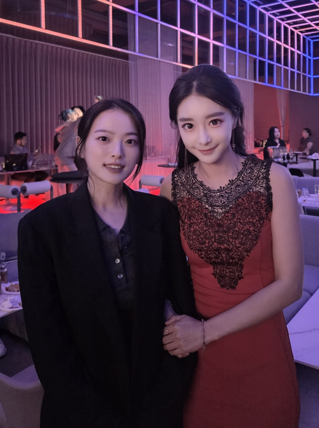 ㈜코리아레이싱모델협회, '디렉터스 아레나' 종영 기념 VIP 행사 참석… 숏드라마·인플루언서 콘텐츠 협업 기대