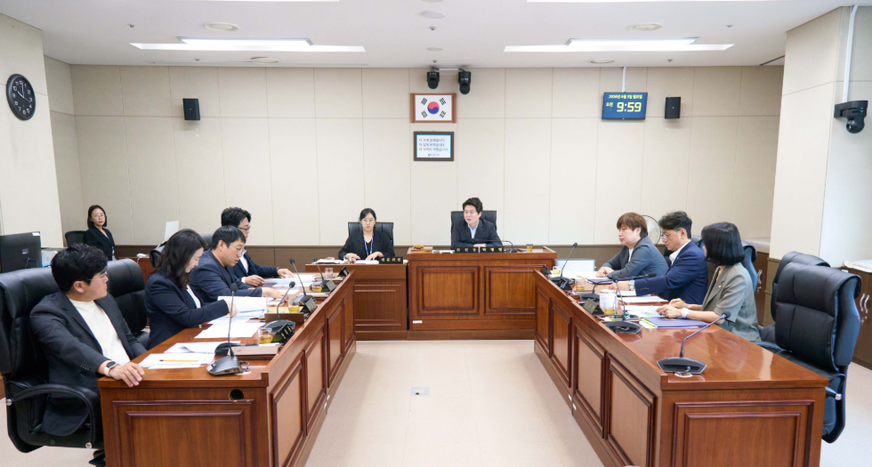 용인특례시의회,의원연구단체 운영 심의위원회 회의