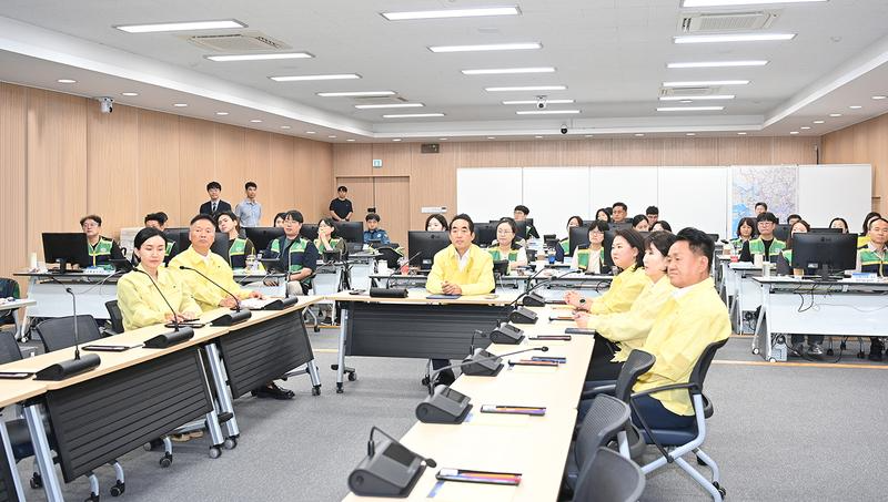 파주시의회 의장단 을지연습 상황실 방문 관계자 노고 격려