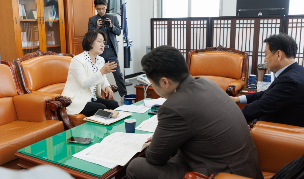 이광재 예결위원장 만나 경기도 주요 국비 사업증액 요청