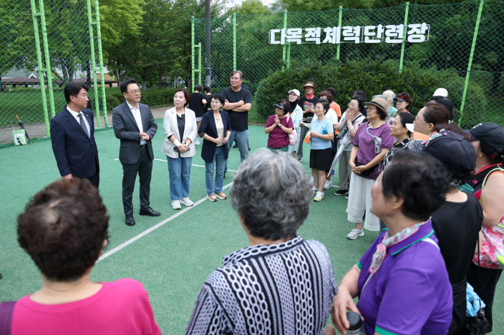 민경선 고양특례시장, 중산체육공원 현장 방문