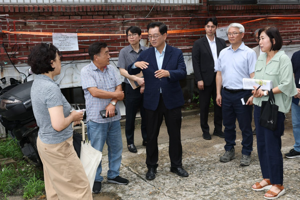 민경선 고양시장 노후주택 유지·보수 지원(고양시 제공)
