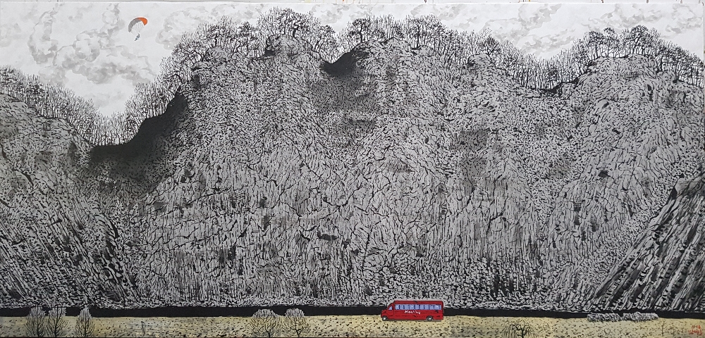 추니박, '빨간버스가 있는 풍경-정선' 90X190, 한지에 먹과 아크릴, 2018-2019 / 사진= BT 갤러리