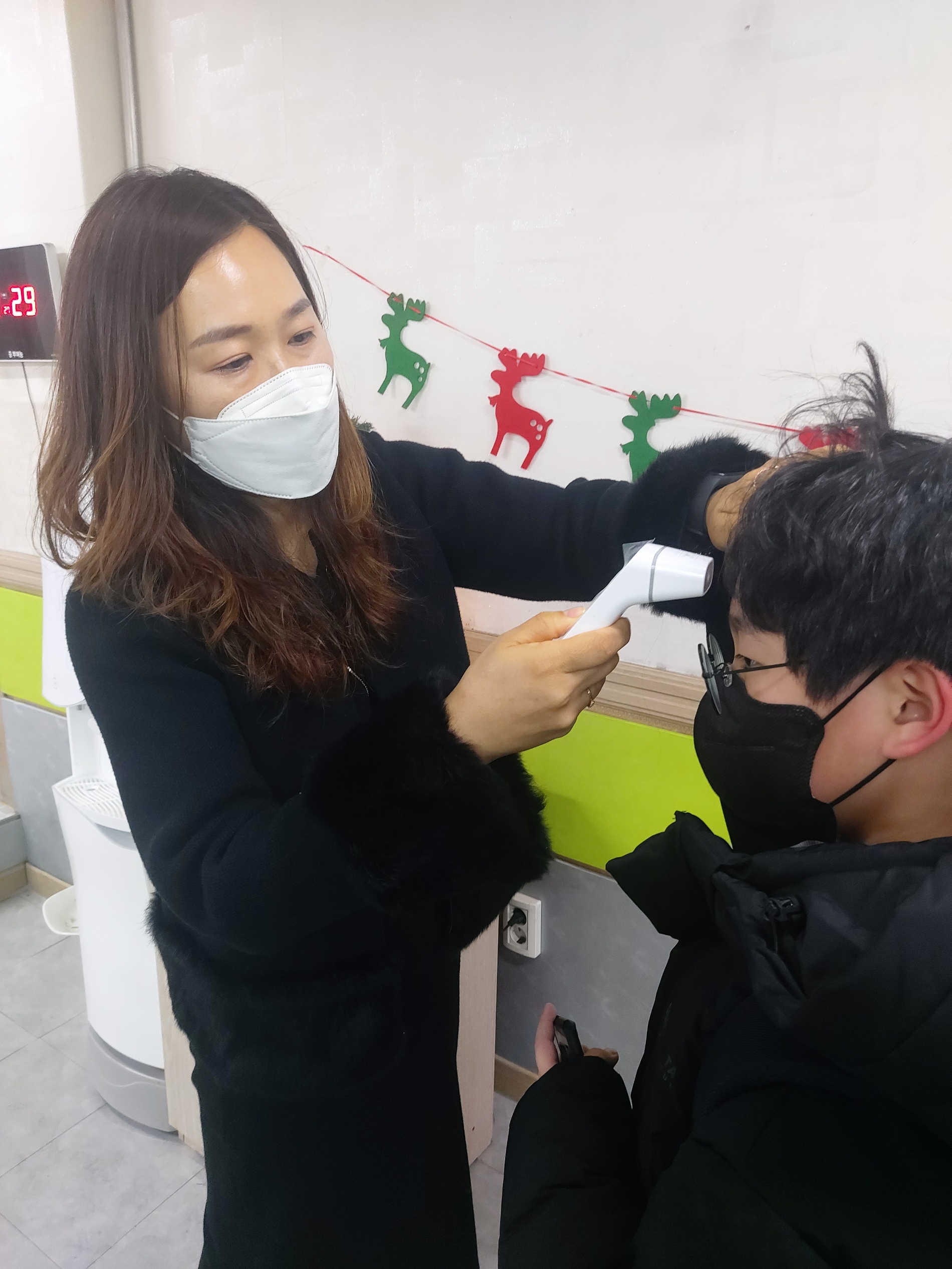 충남교육청, '학원·교습소·개인과외교습자 체온계' 지원