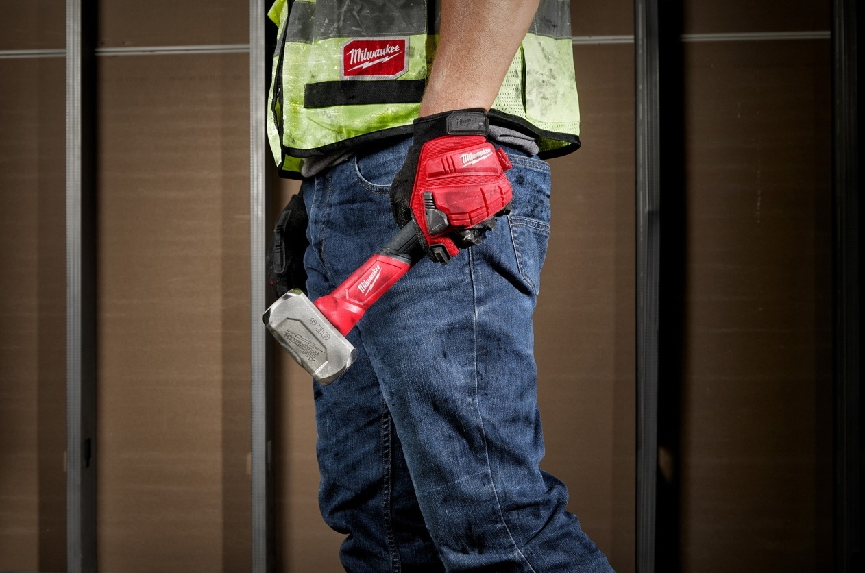 밀워키, '토르 망치' 애칭 붙은 '함마 화이바 자루 해머' 출시