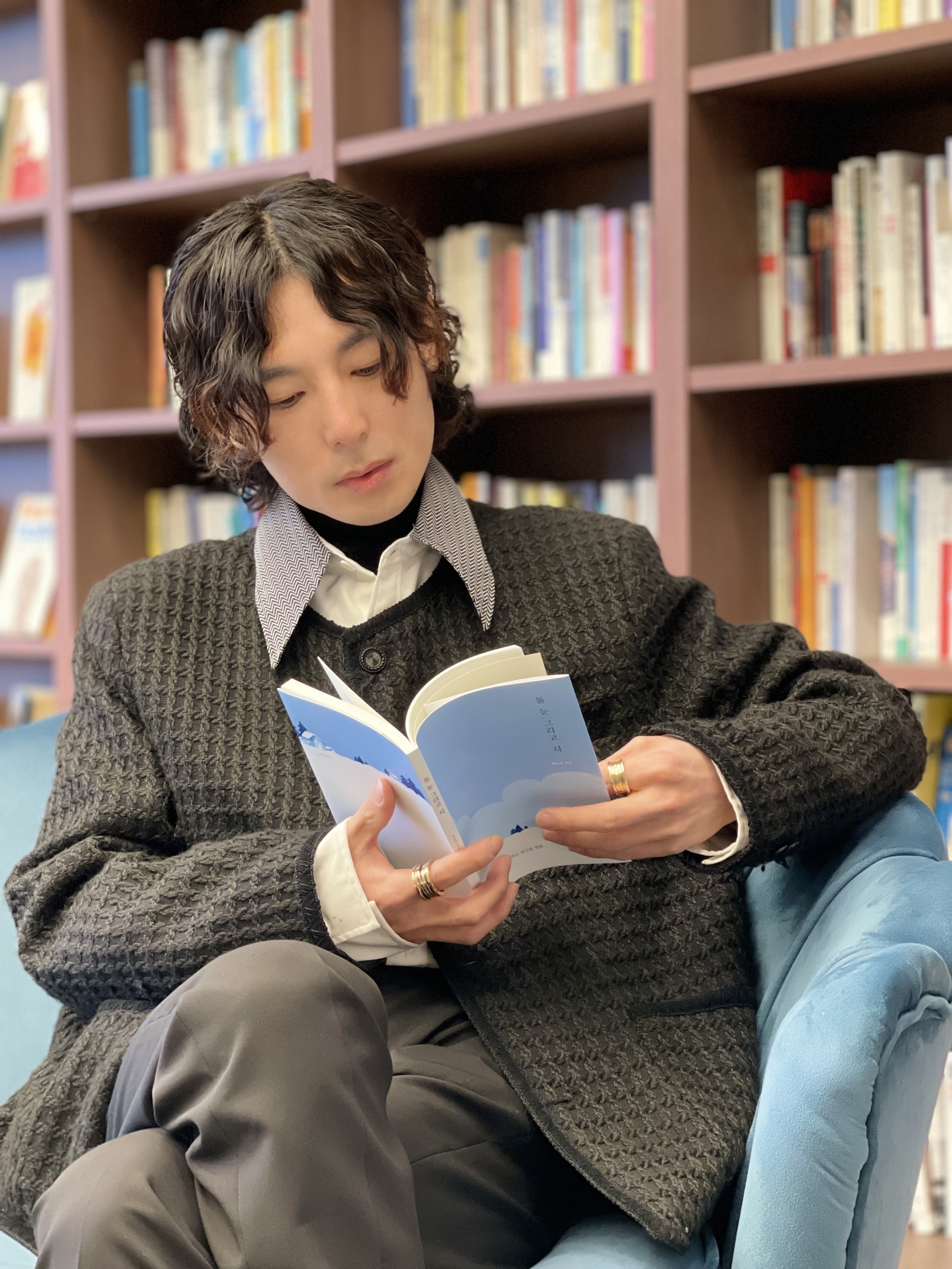 시집 '돌, 눈 그리고 시’의 백승진 시인 / 사진=Courtesy of poet