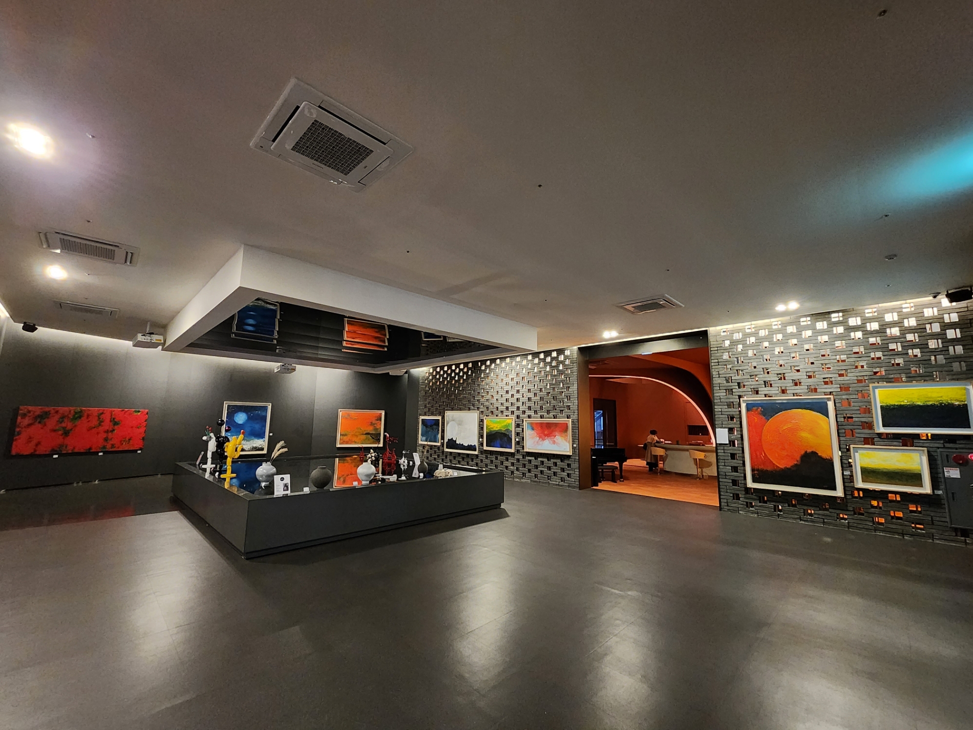 아트클로버, 갤러리 안단테와의 협업 단체전 ‘CIRCLE’ 공개