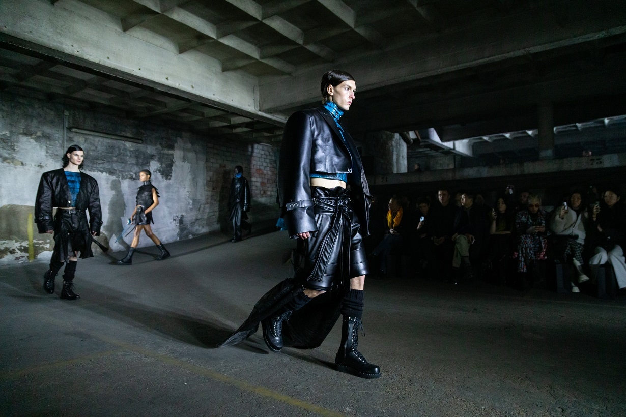 송지오, 파리패션위크서 23FW 컬렉션 '리플렉션' 쇼 펼쳐