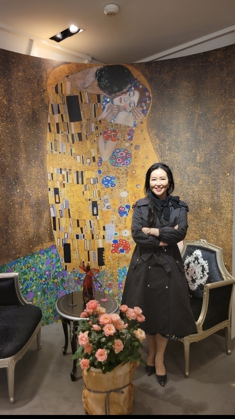 갤러리 엘앤케이 대표 관장 원현 / 사진= 갤러리 엘앤케이