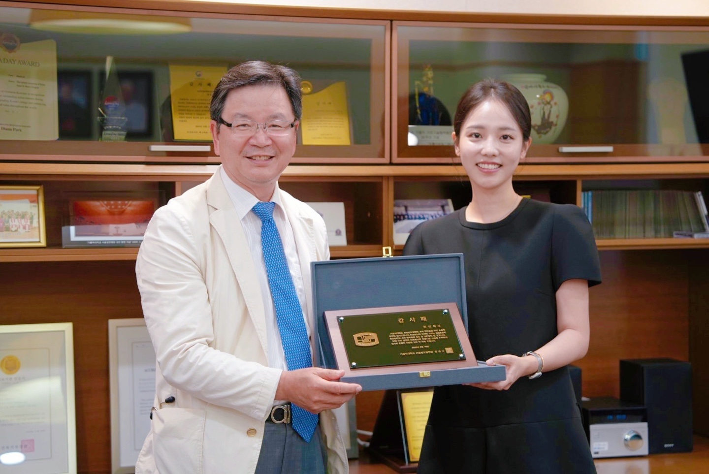 페이퍼백 최선정 대표, 소아환자 치료 위한 후원 기금 1억 원 전달