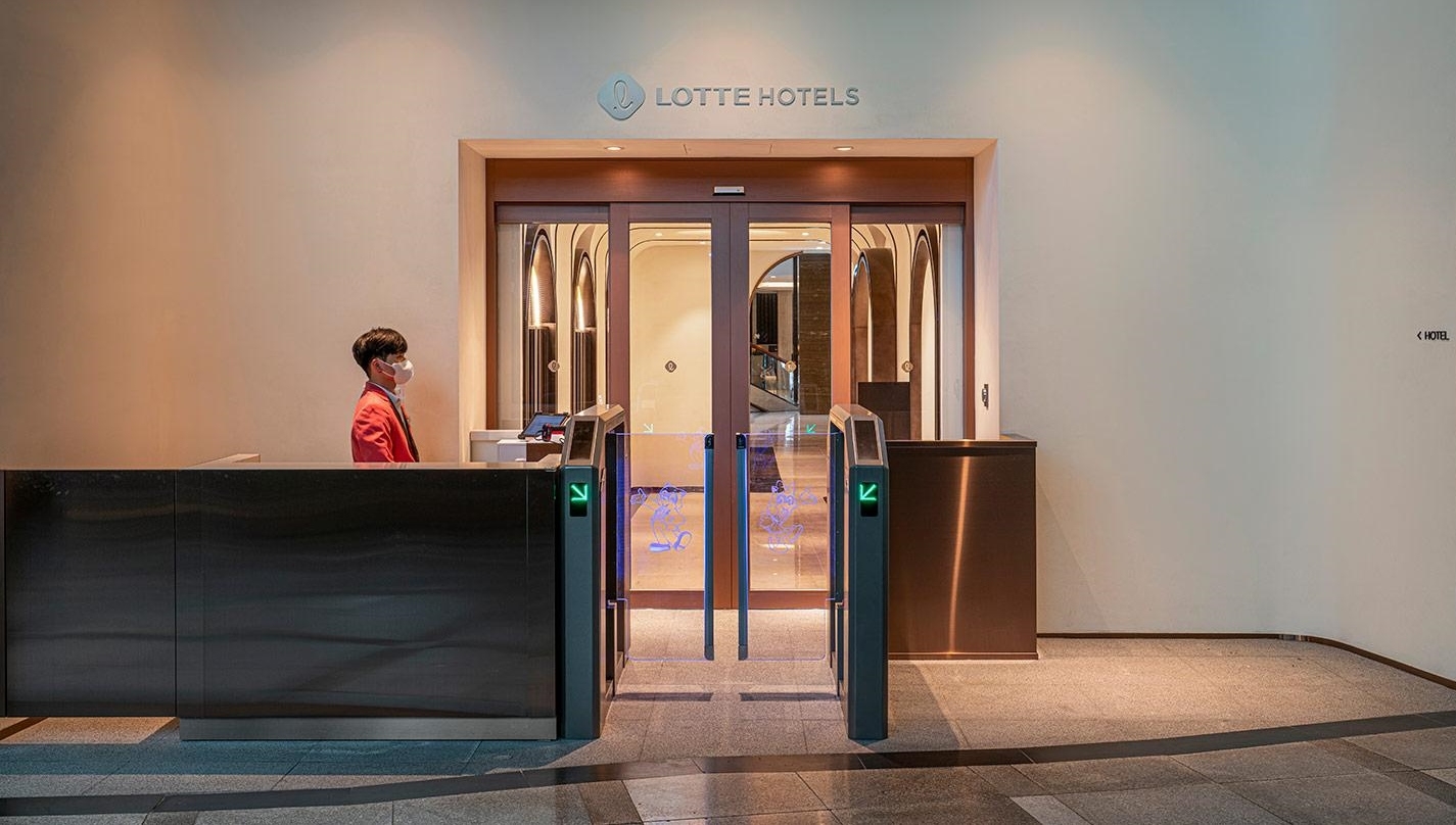 롯데호텔 월드, 원더도어 오픈 1주년 기간 한정 상품 선봬