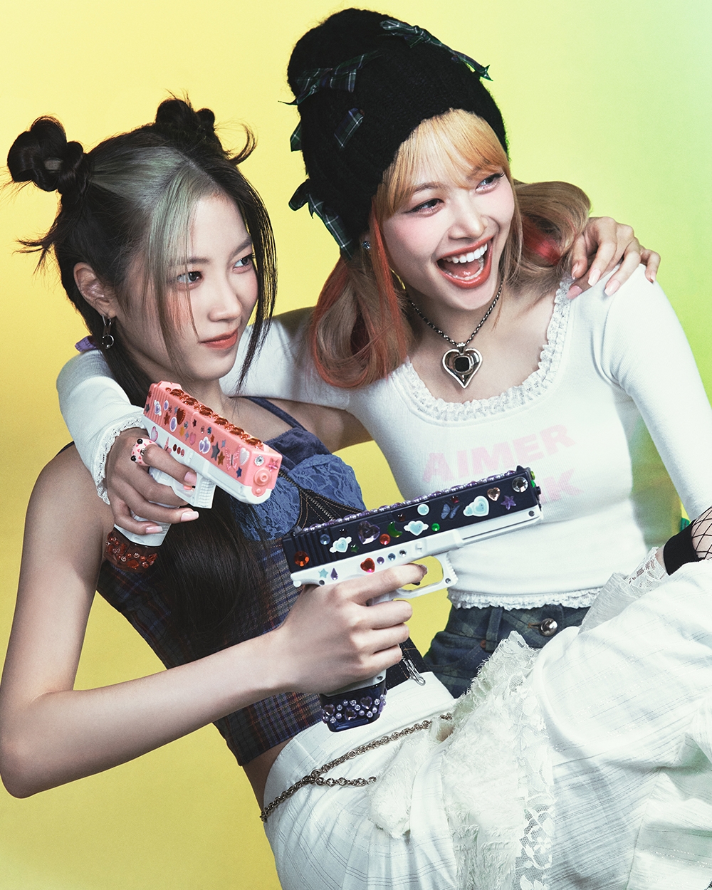 르세라핌, 멤버 간 관계성 돋보이는 신보 콘셉트 사진 공개…다채로운 유닛 조합으로 미소 유발