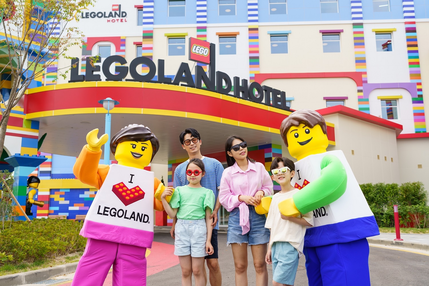 레고랜드 호텔, 봄캉스 프로모션 ‘골든 숏 브레이크’ 선봬…연간이용권 3매 구매 시 호텔 1박 무료 숙박 제공