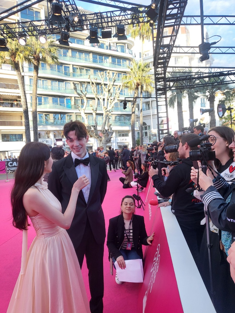 프랑스 대표 로빈데이아나, 한국대표로 칸 방문