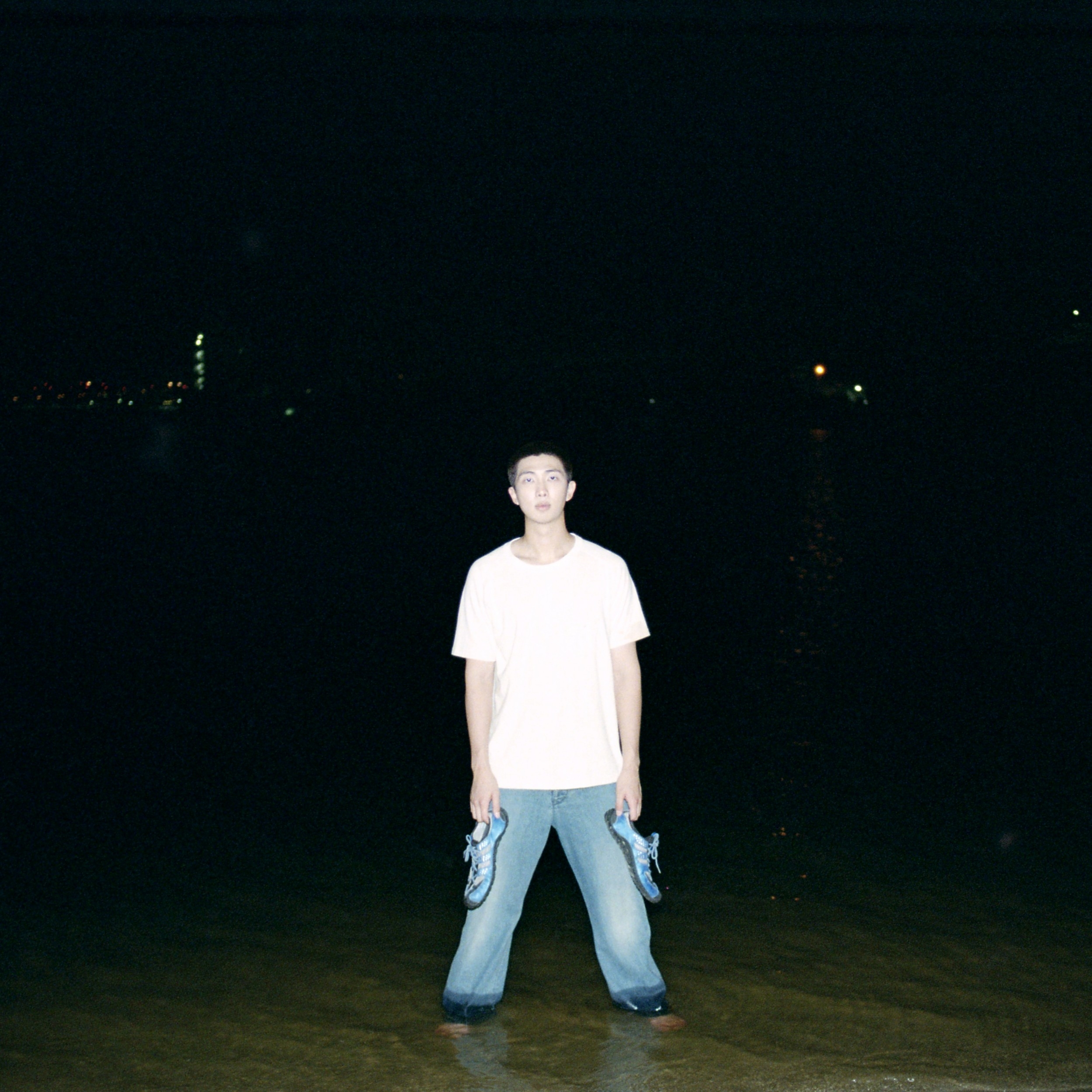 BTS RM, 솔로 2집 두 번째 콘셉트 포토 공개…日 신진 사진가 타카히로 미즈시마와 협업