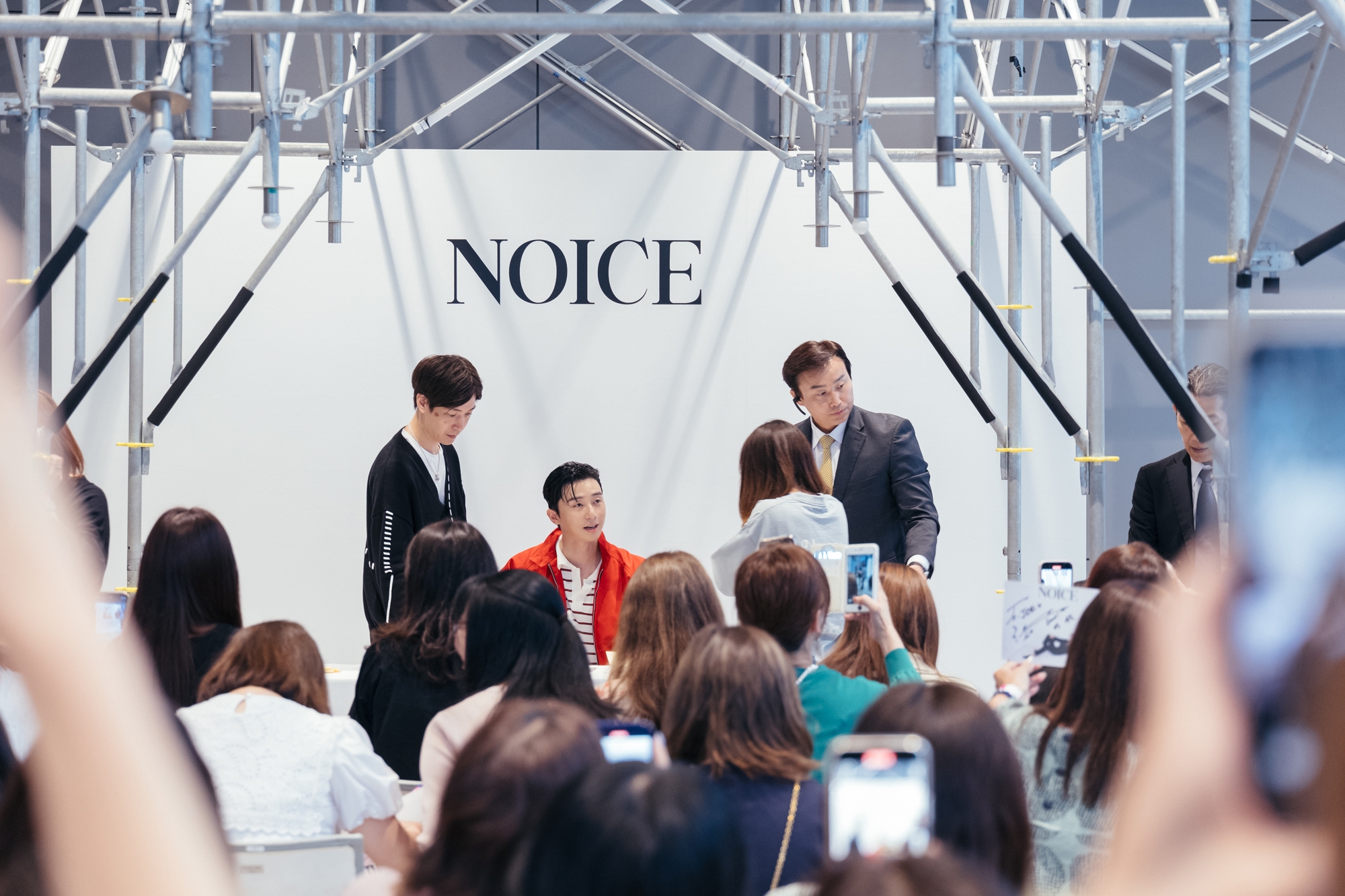 노이스(NOICE), 일본 파르코 팝업스토어 박서준 사인회 성료. 특별한 추억 선사