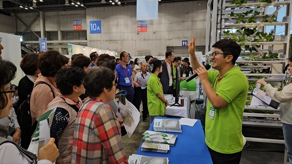 제이비팜‧굴리, 케이팜 박람회서 데스크팜 사전판매 ‘완판’ - 뉴스 썸네일 이미지