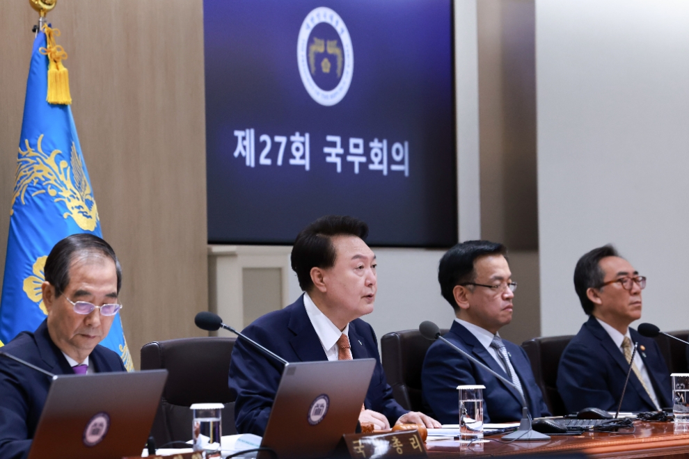 윤 대통령, 의료 공백 사태 책임 엄정 대응... 의대생·전공의 복귀 촉구