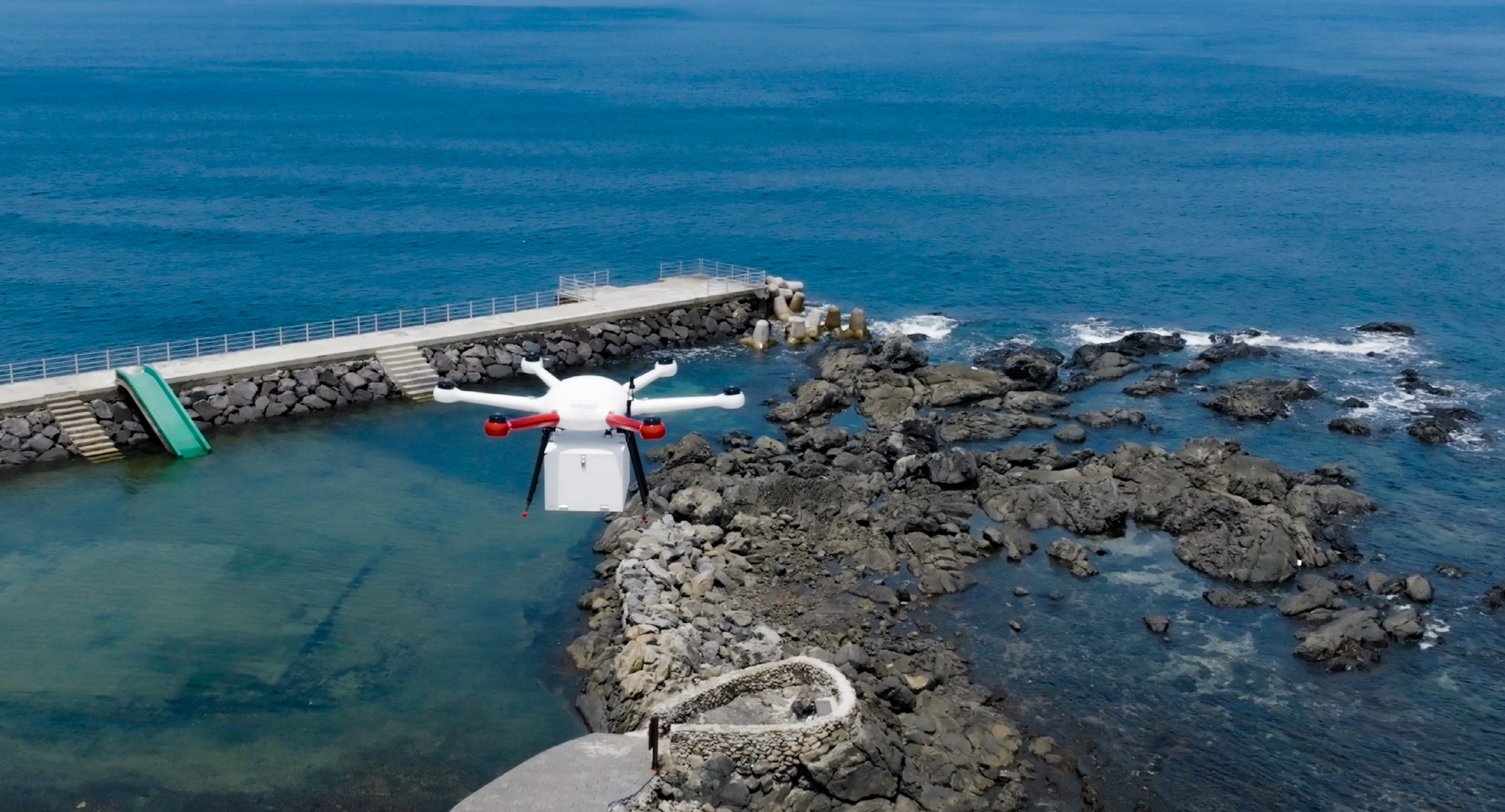 삼성전자, 국내 최초 갤럭시 Z 폴드6·Z 플립6 '드론 배송 서비스' 시행