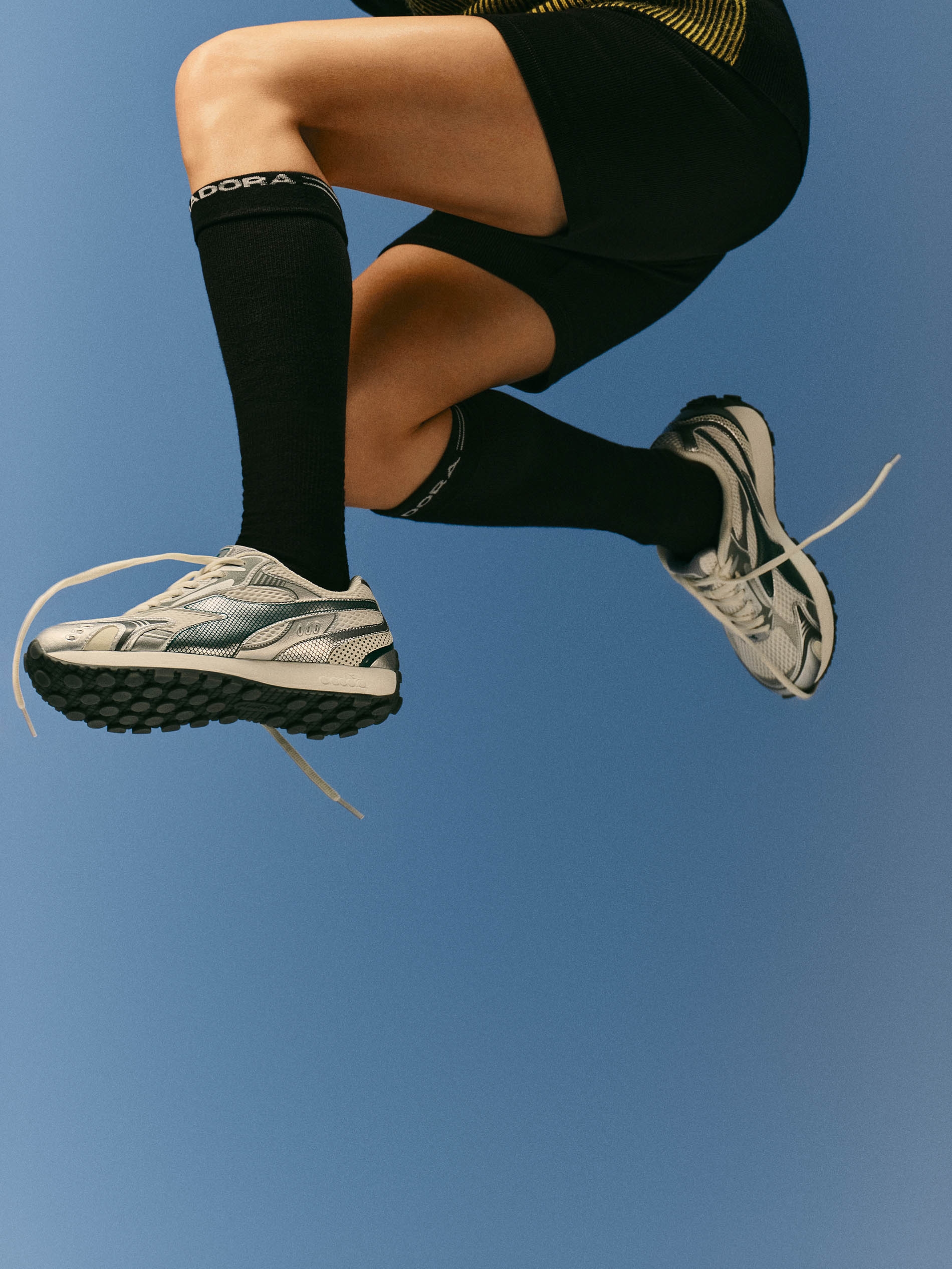 디아도라, Y2K 러닝화 재해석한 라이프스타일 슈즈 ‘벨루나’ 출시