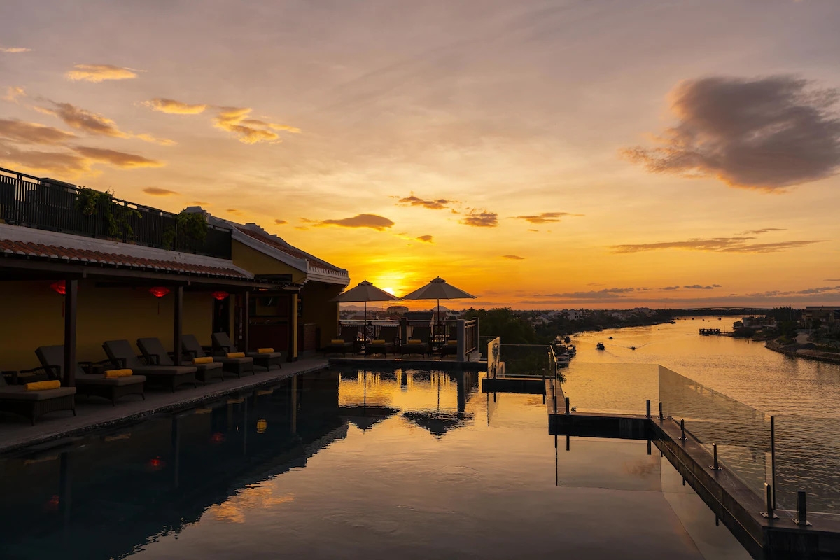 ▲ 리틀 리버사이드. 어 럭셔리 호텔 & 스파의 야외 수영장 (사진 제공: 호텔스닷컴)