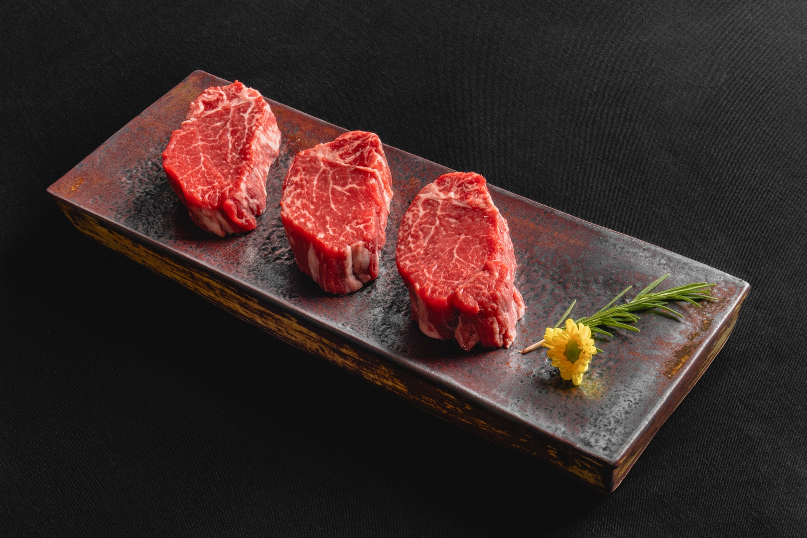 코트야드 메리어트 서울 남대문 호텔, 2024 추석 선물 세트 출시…‘호텔 소믈리에와 총주방장이 엄선’