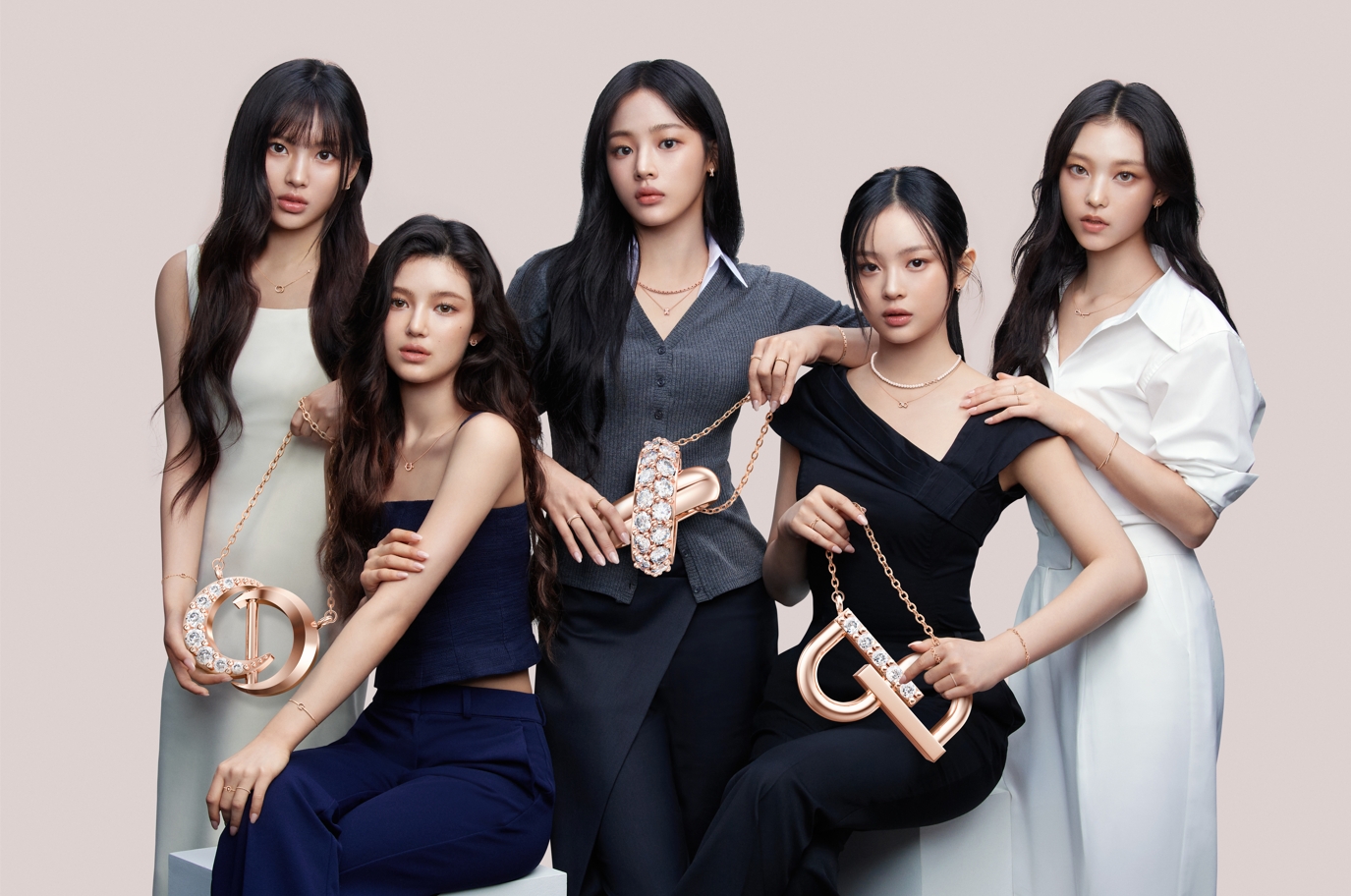 스톤헨지, 뉴진스와 함께한 2024 가을 캠페인 비주얼 공개