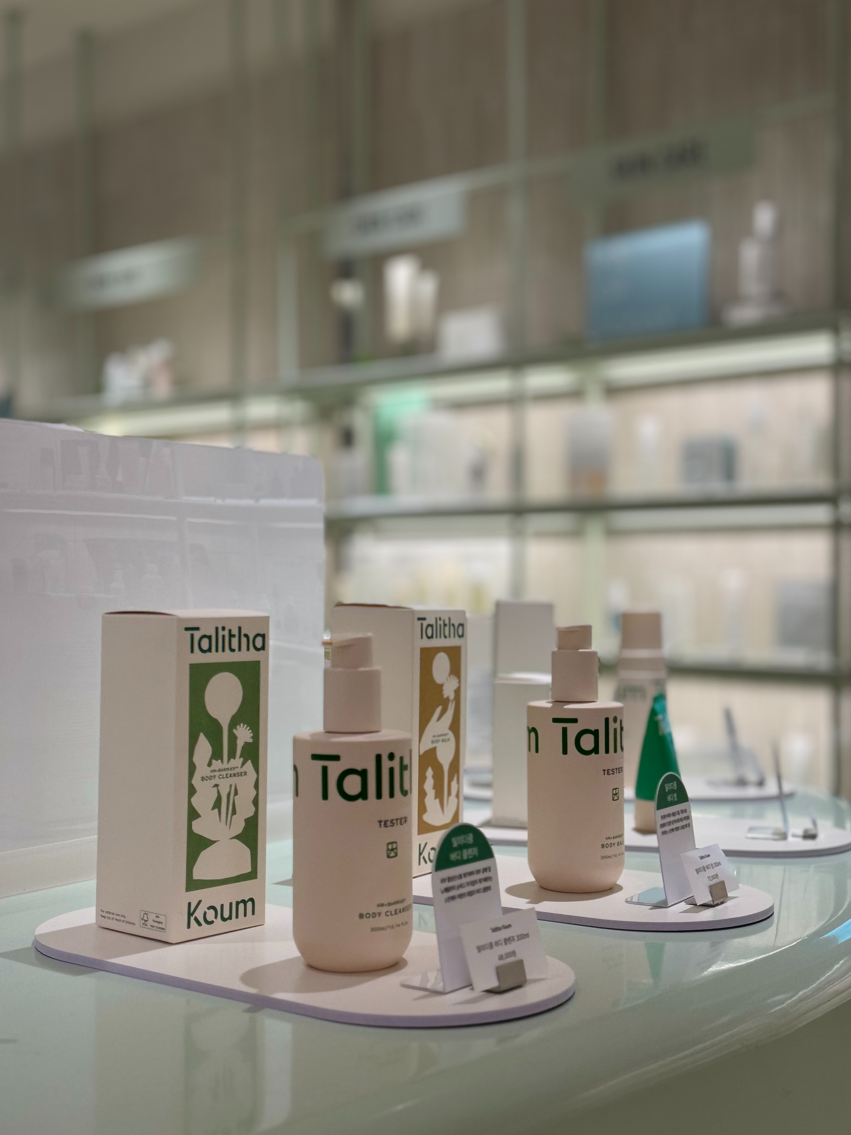 탈리다쿰, ‘국민 삐약이’ 신유빈 선수와 사진 촬영 이벤트 진행