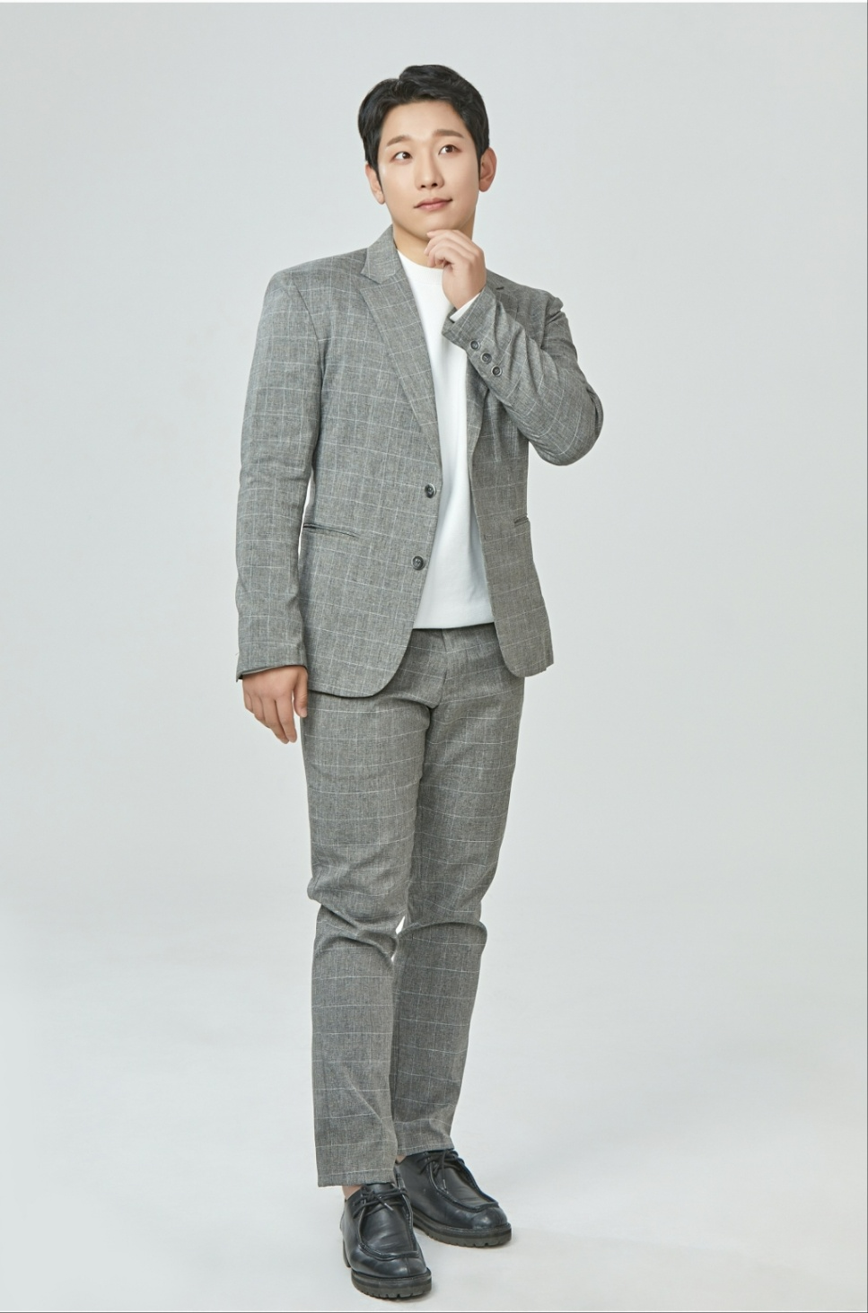 사진=홍대의 어느 카페에서 만난 '소변남' 가수 이찬성 / 출처=마 엔터테인먼트 제공