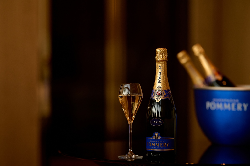 시그니엘, 세계 3대 샴페인 뽀므리와 단독 에디션 샴페인 출시