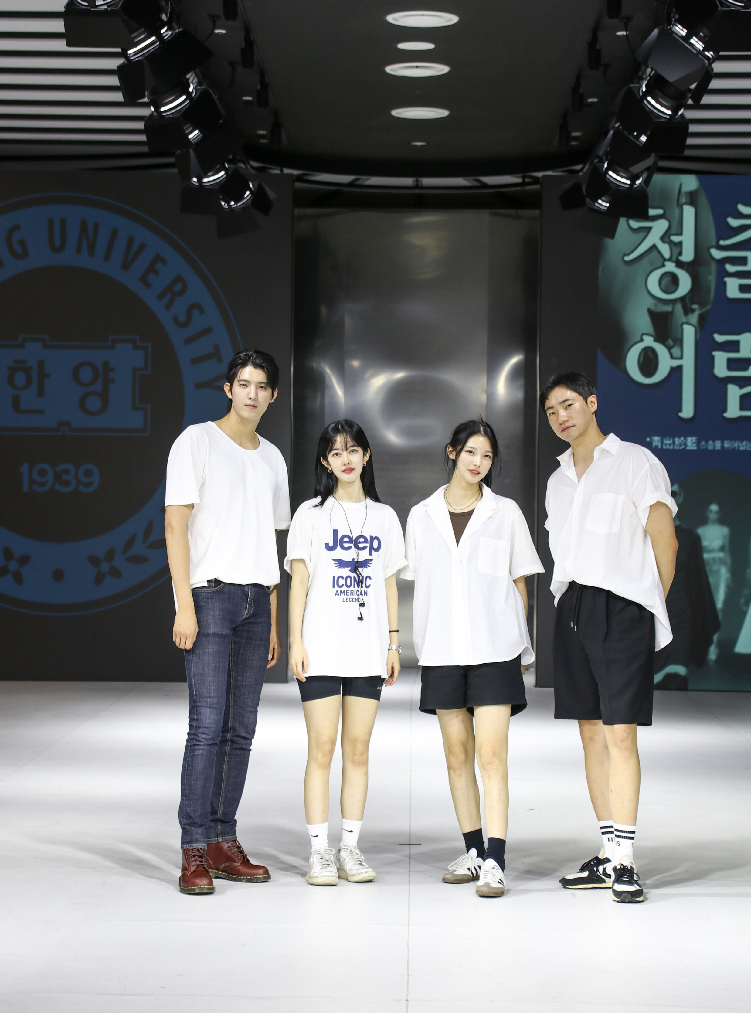 (사진 순서대로)배우 이진영, 박슬빈, 김민경, 한양대 시니어 모델 전문과정 이준호 교수, 더청담문화예술아카데미 사진제공