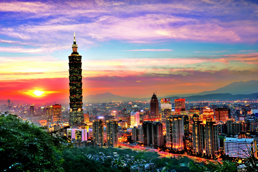 교원투어 여행이지, “야구팬 사로잡는다”…프리미어12 한일전 직관 패키지 출시