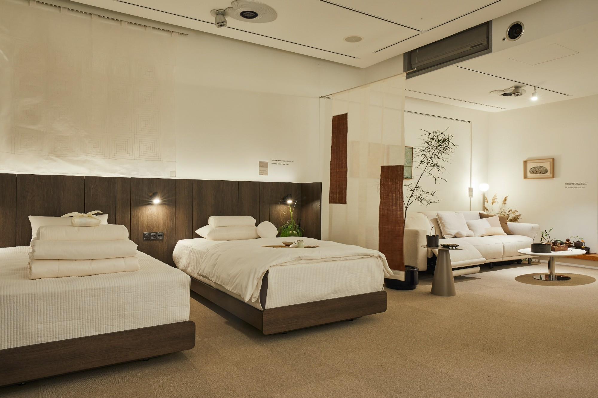 한샘, 한옥 갤러리 지우헌서 호텔침대 및 리클라이너 소파 선보여