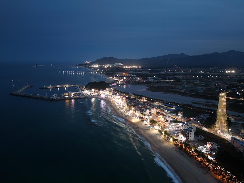 아름다운 바다와 향기로운 커피의 만남. 내년이 기대되는 강릉커피축제
