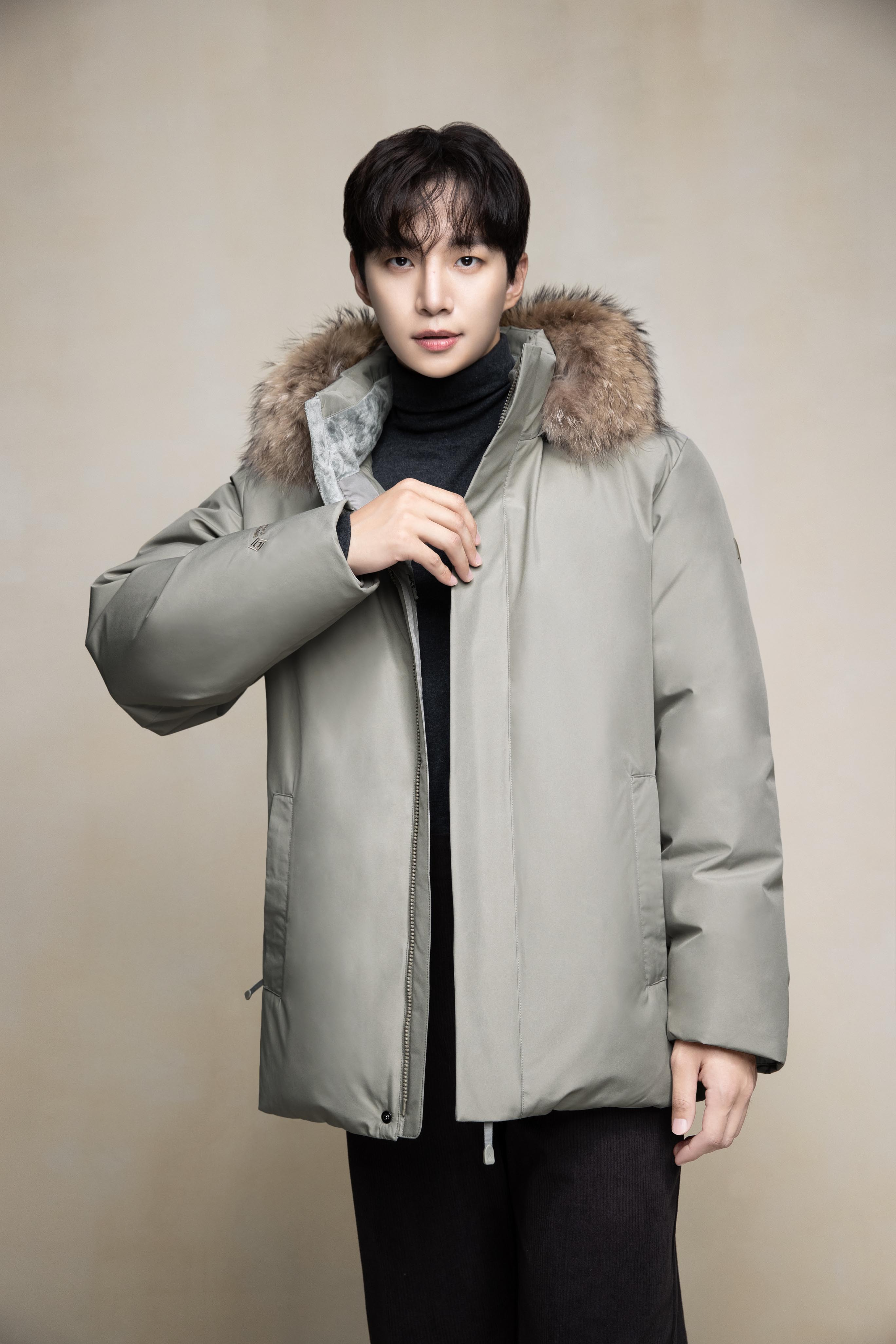 네파 아르테 미드 다운자켓