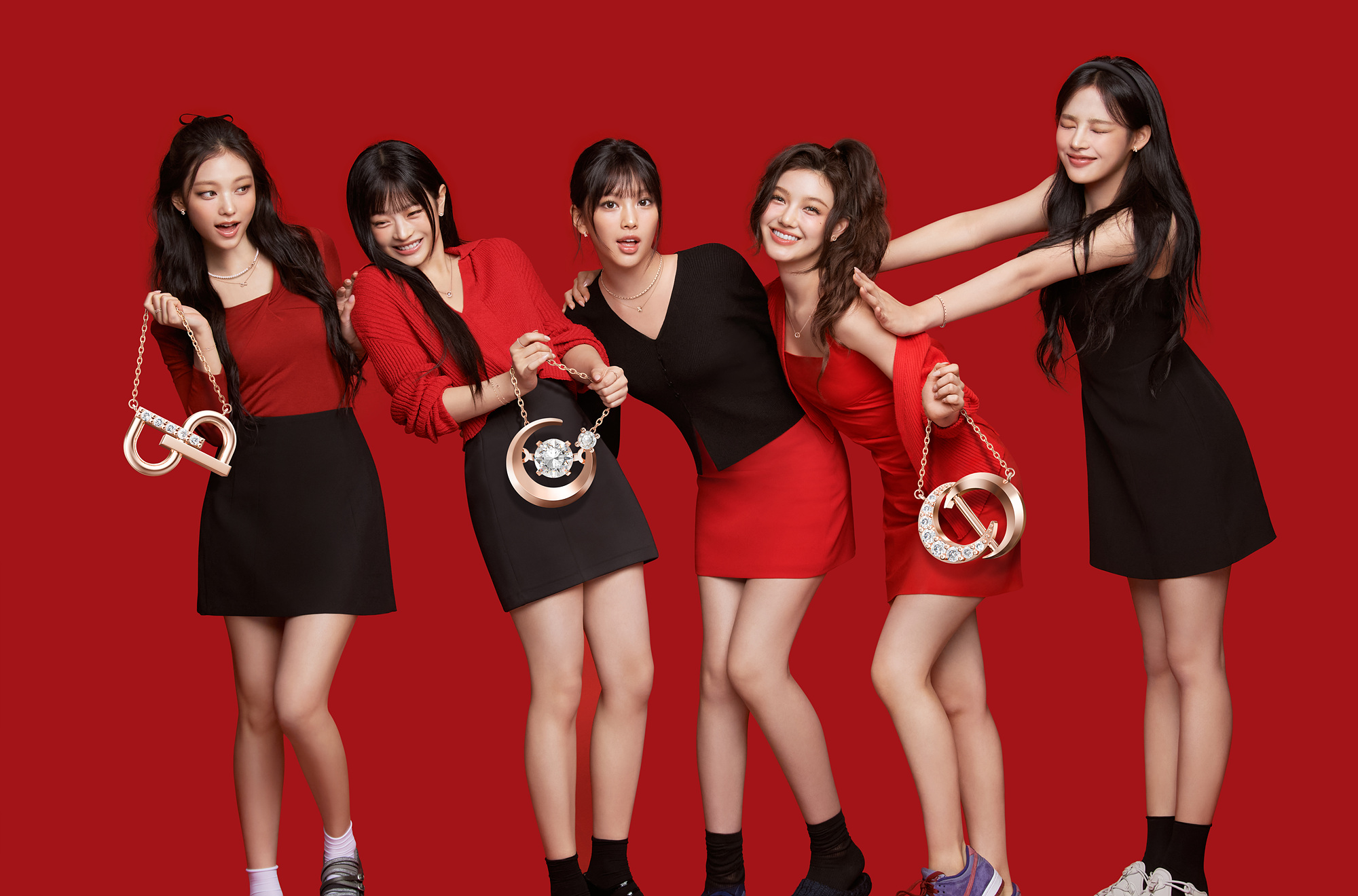 스톤헨지, 홀리데이다이아 출시