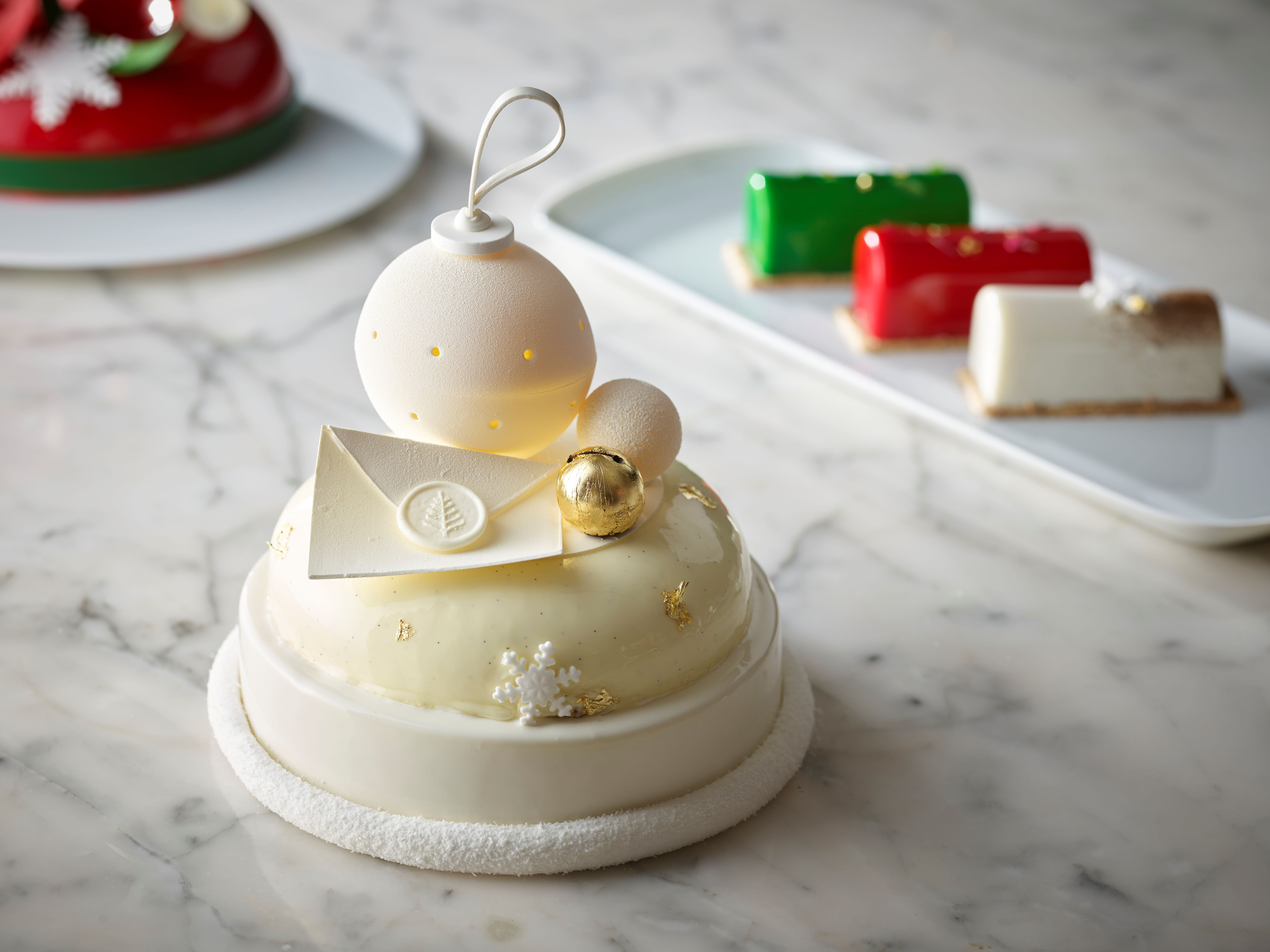 포시즌스 호텔 서울_크리스마스 설렘 담은 럭셔리한 페스티브 케이크 2종 출시