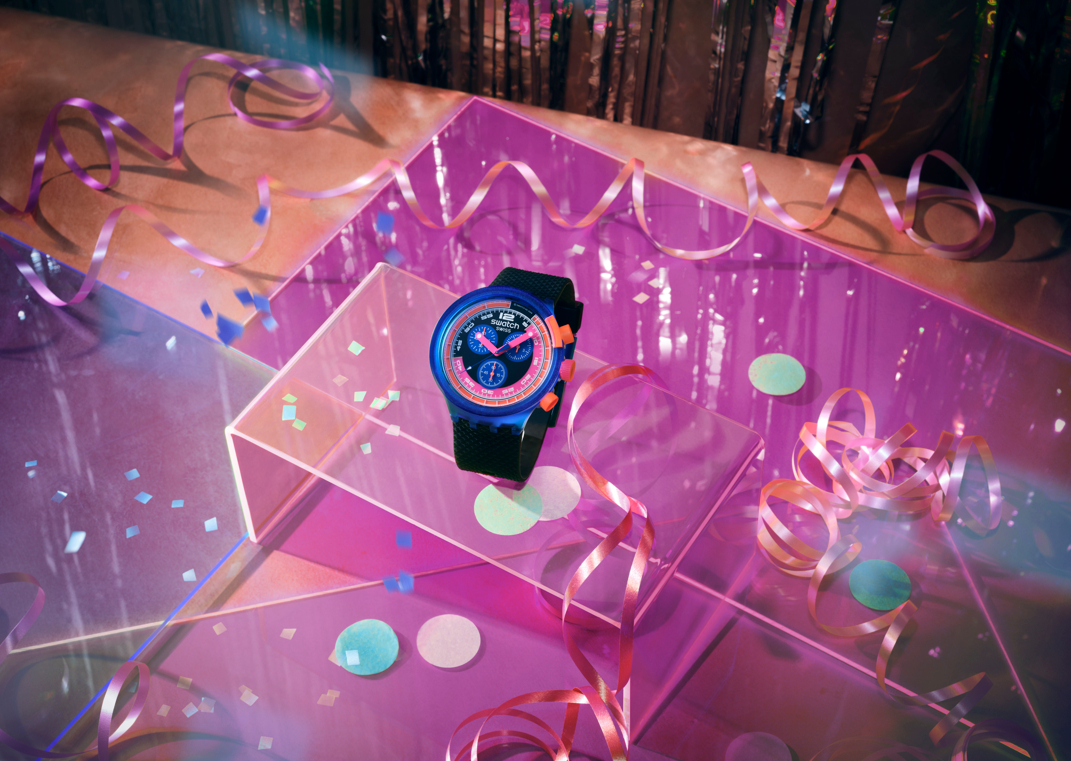 와치 2024 홀리데이 컬렉션_네온 컬렉션 ‘스와치 네오 파티 투 더 맥스