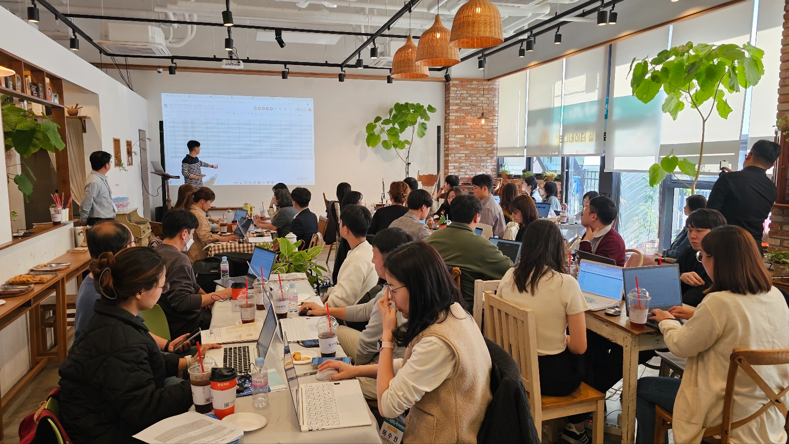 (설명: 테크빌교육이 지난 10월에 ‘찾아가는 학교 컨설팅’ 운영을 위해 내부강사 워크숍을 진행 했다.)