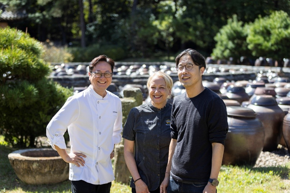 사진=(좌측부터) 김세경 셰프, 바바라 알렉산더 셰프, 정병우 대표