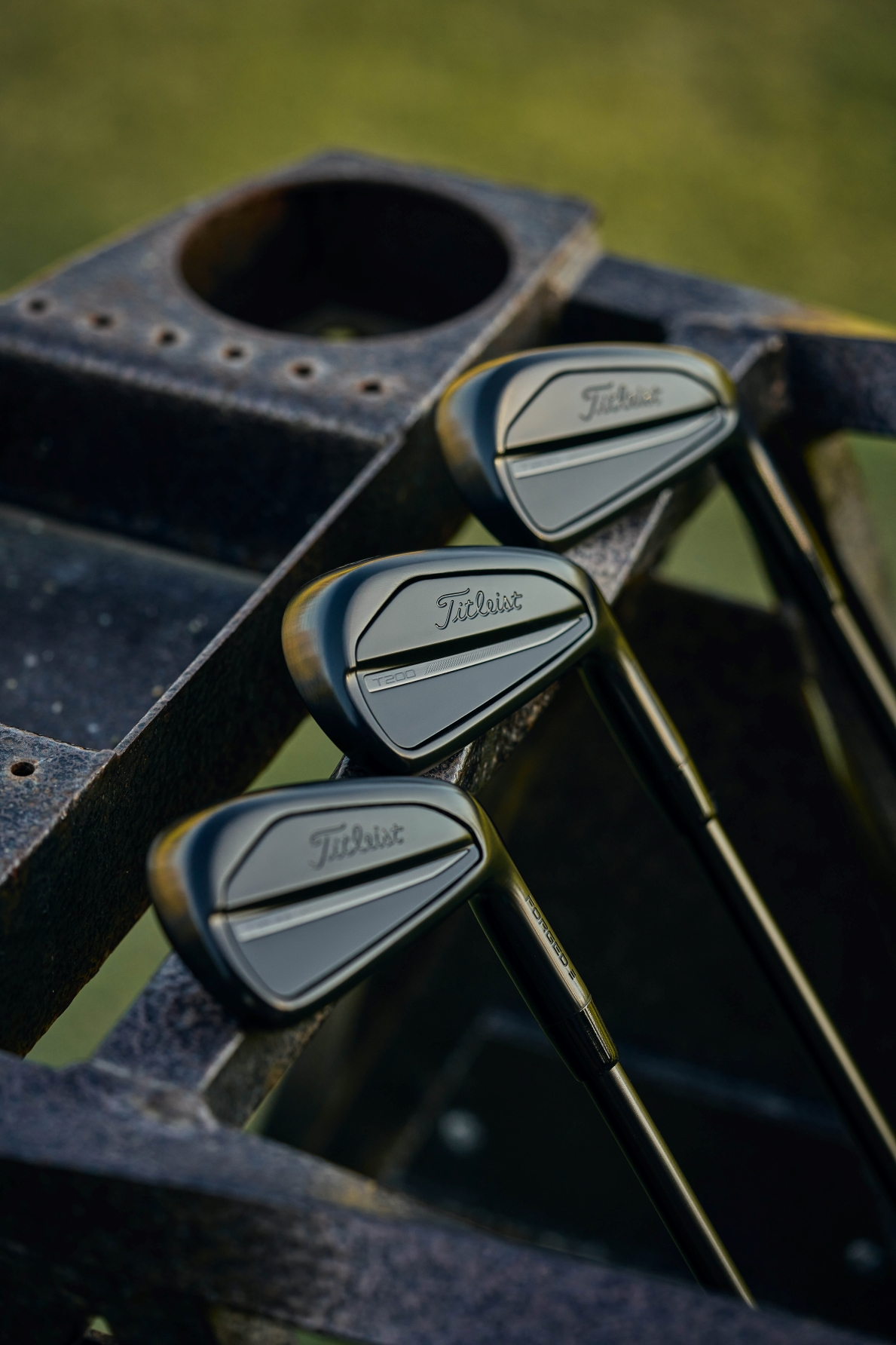 타이틀리스트, T-시리즈 블랙 아이언 3종 한정판 출시