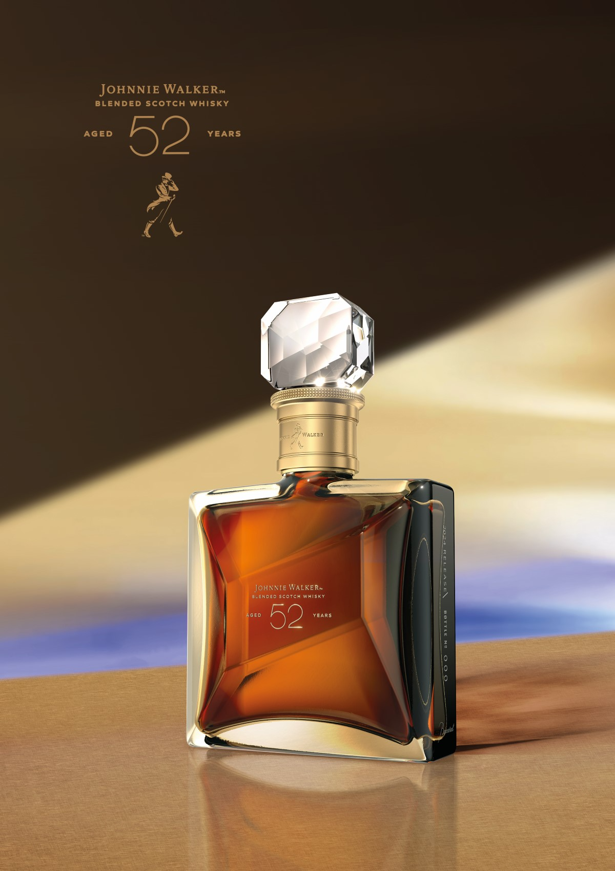 조니워커가 국내에서 최초로 출시한 글로벌 리미티드 에디션 ‘조니워커 52년’